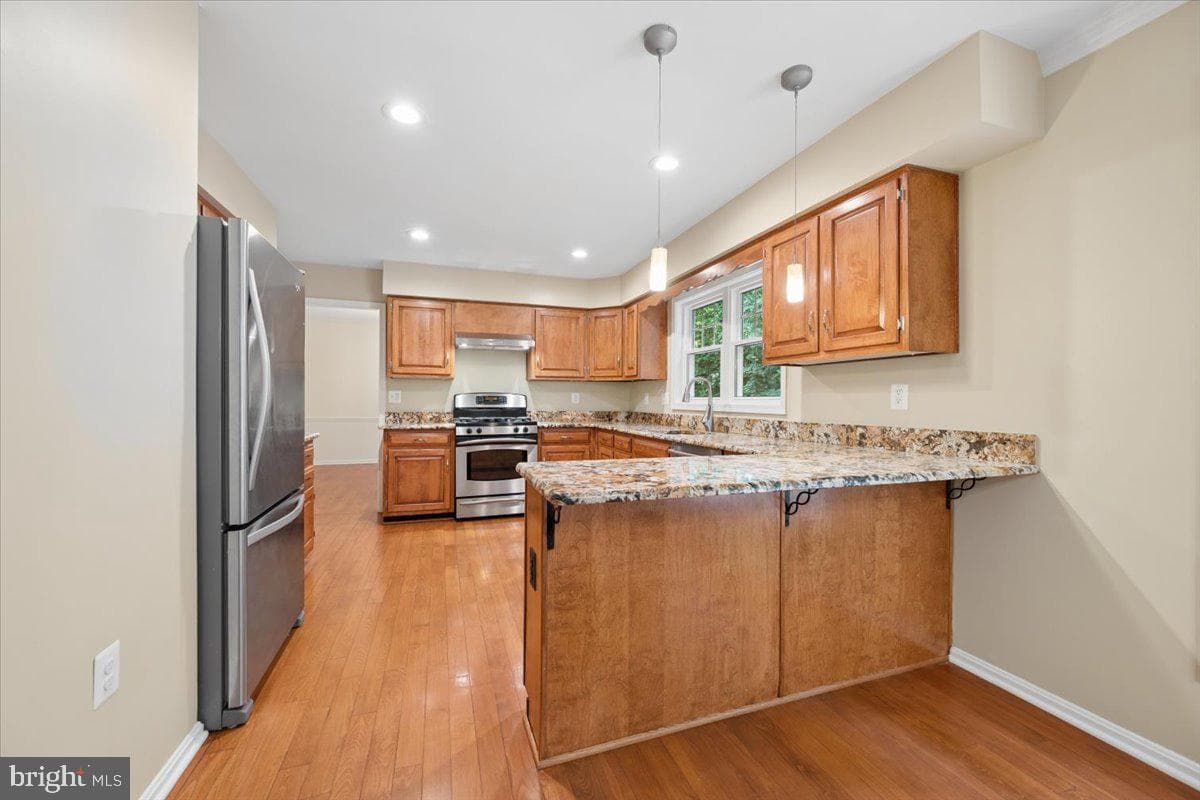 4655 Braddock Green Court photo 10