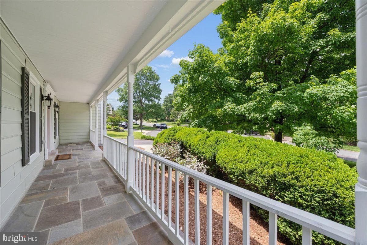 4655 Braddock Green Court photo 8