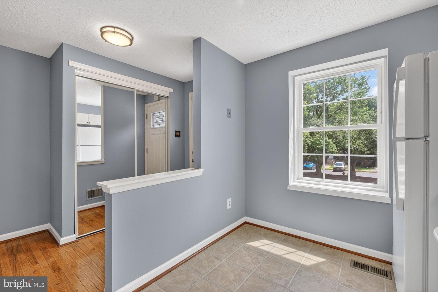 6844 Heatherway Court photo 14