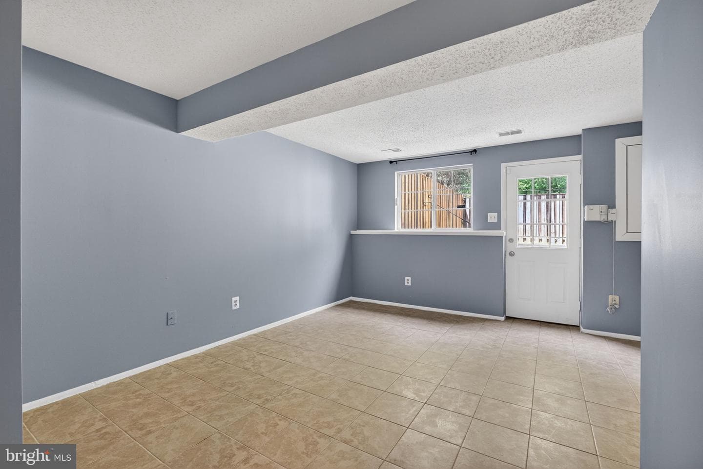 6844 Heatherway Court photo 28