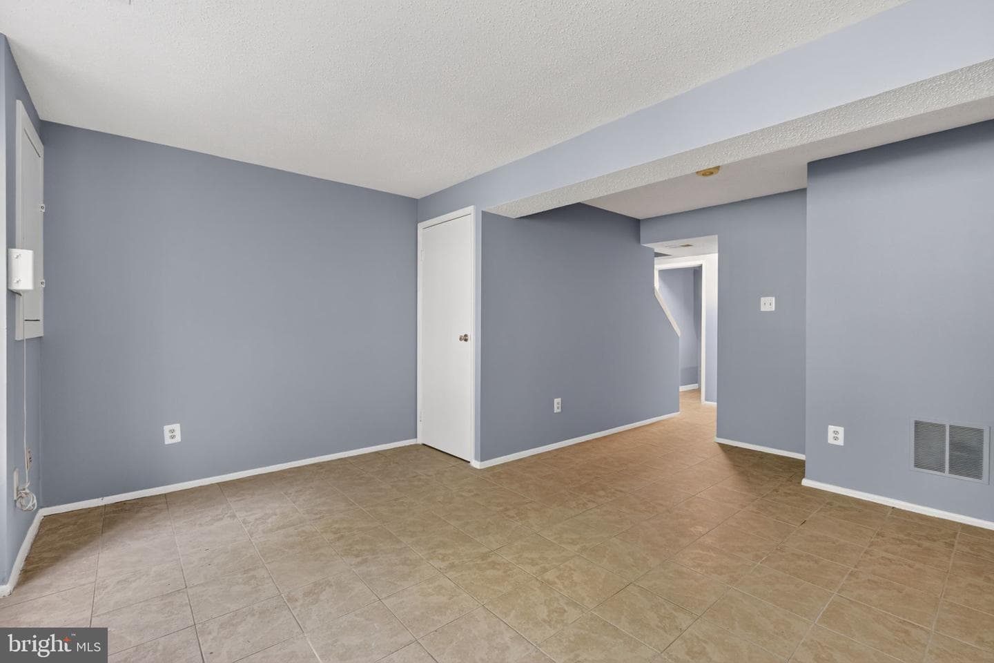 6844 Heatherway Court photo 30