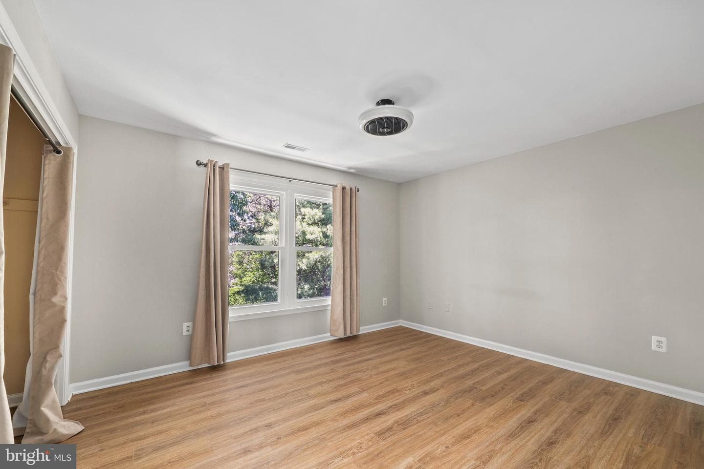 909 Broad Oaks Drive photo 20