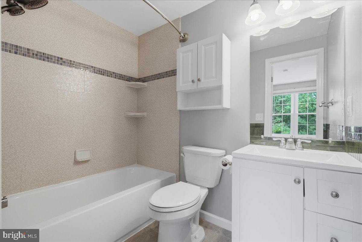 6452 Brickleigh Court photo 21