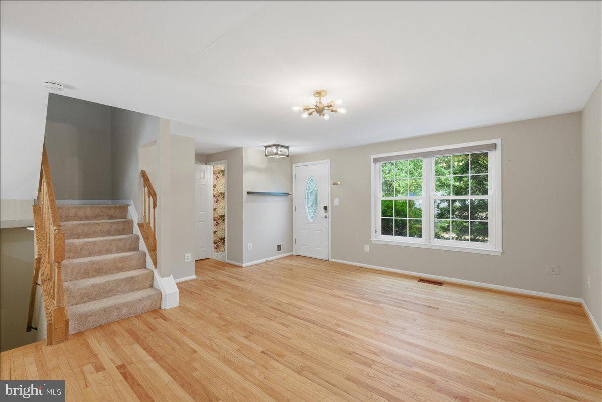 6452 Brickleigh Court photo 3