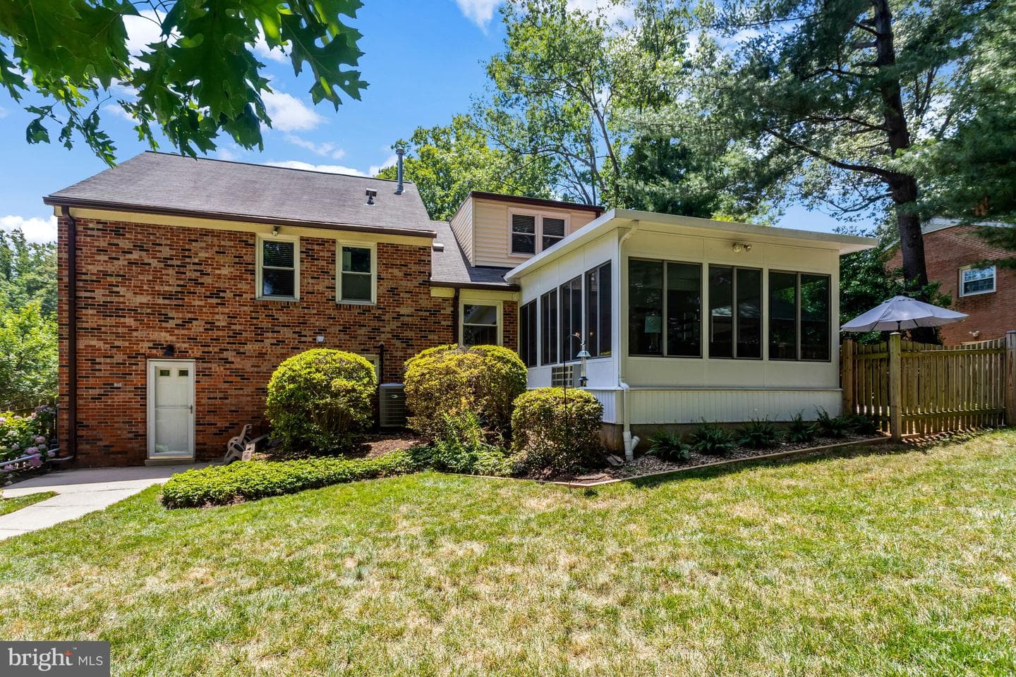 8916 Moreland Lane photo 40