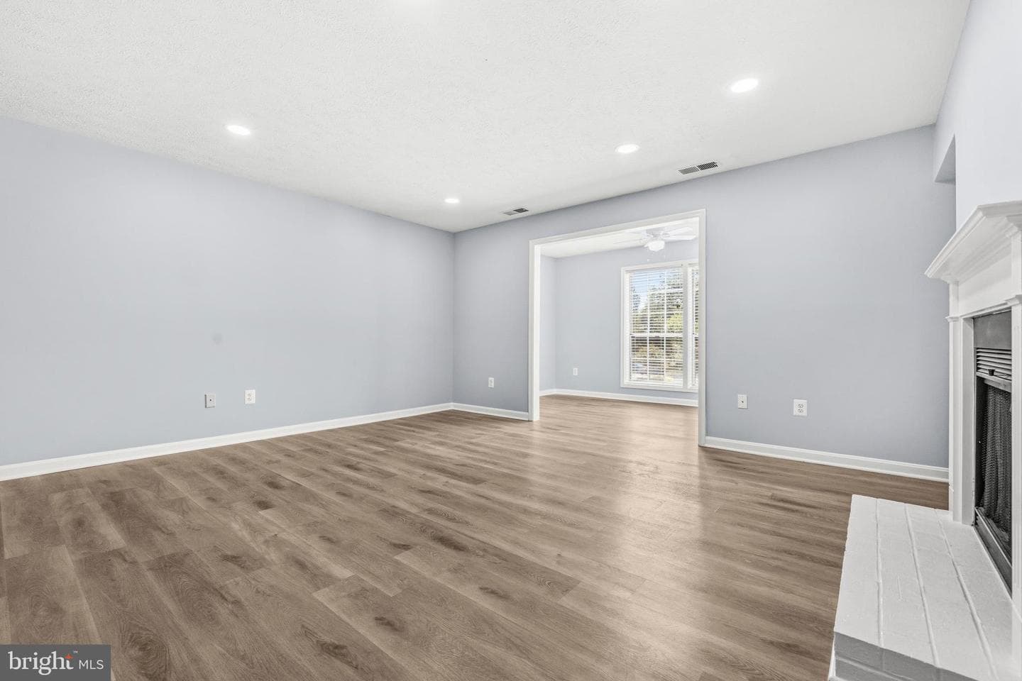 10212 Oakton Terrace Road photo 8