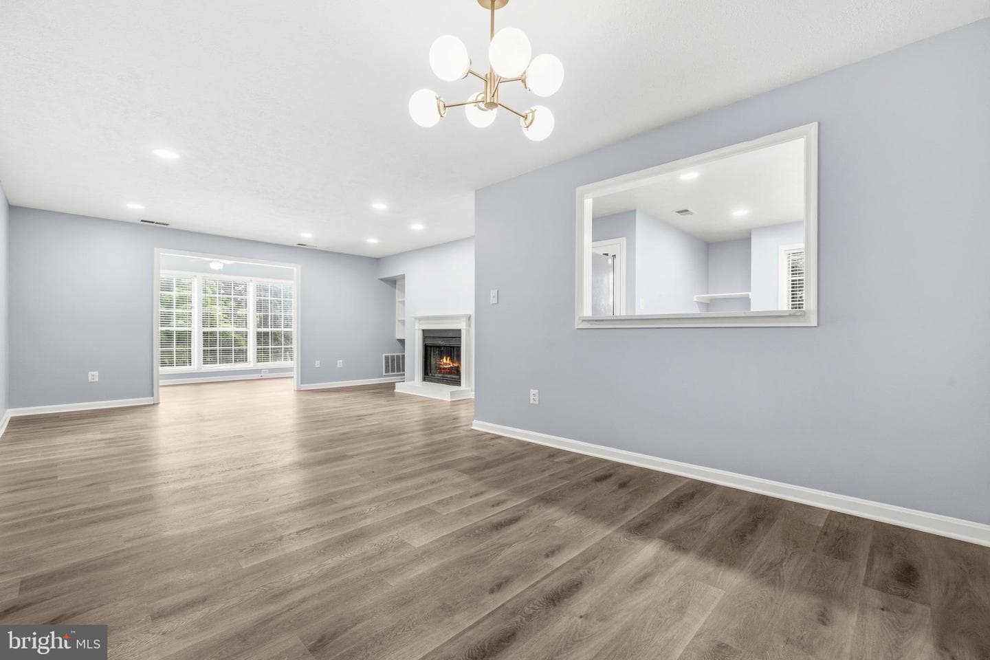 10212 Oakton Terrace Road photo 9