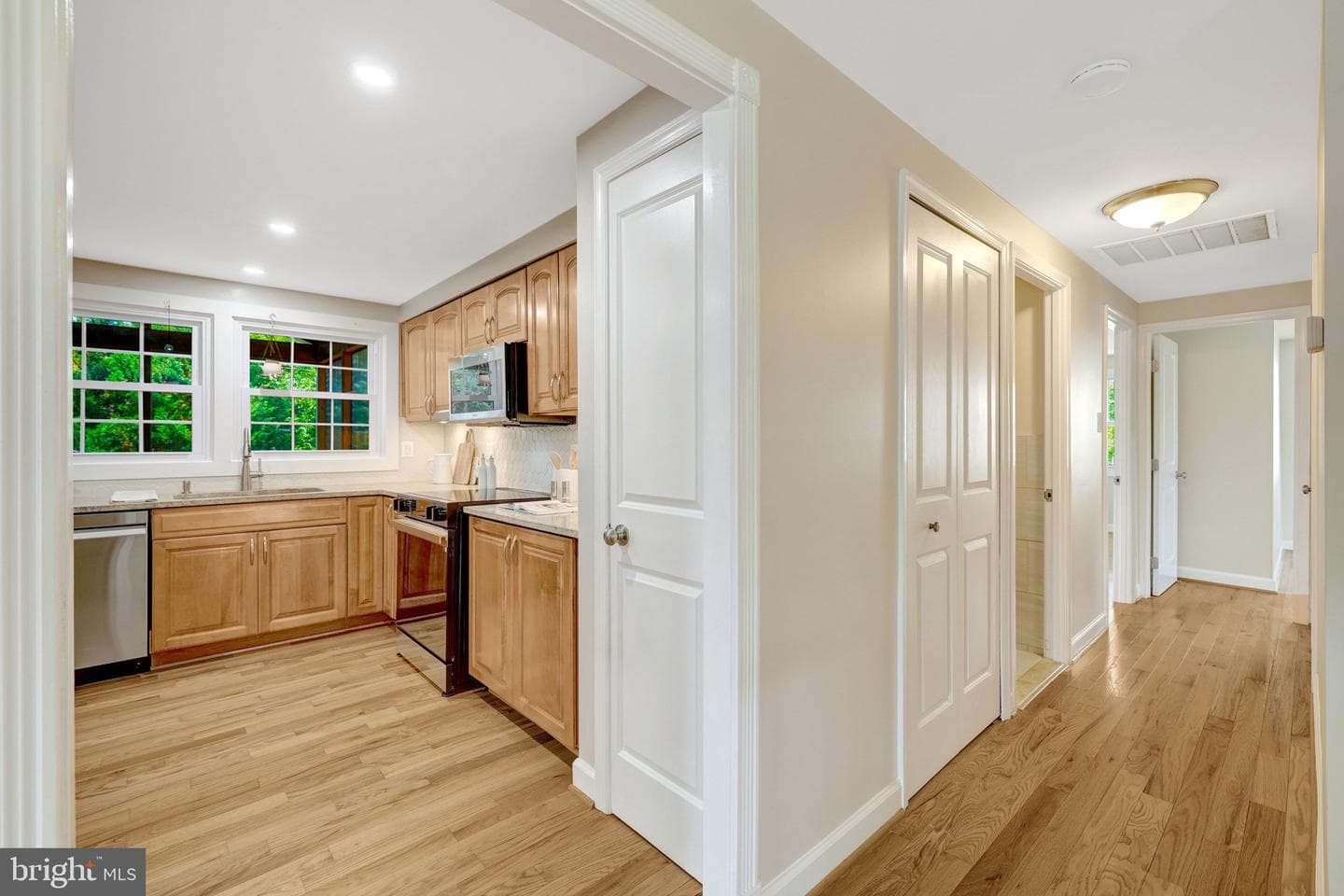 4224 Minstrell Lane photo 12
