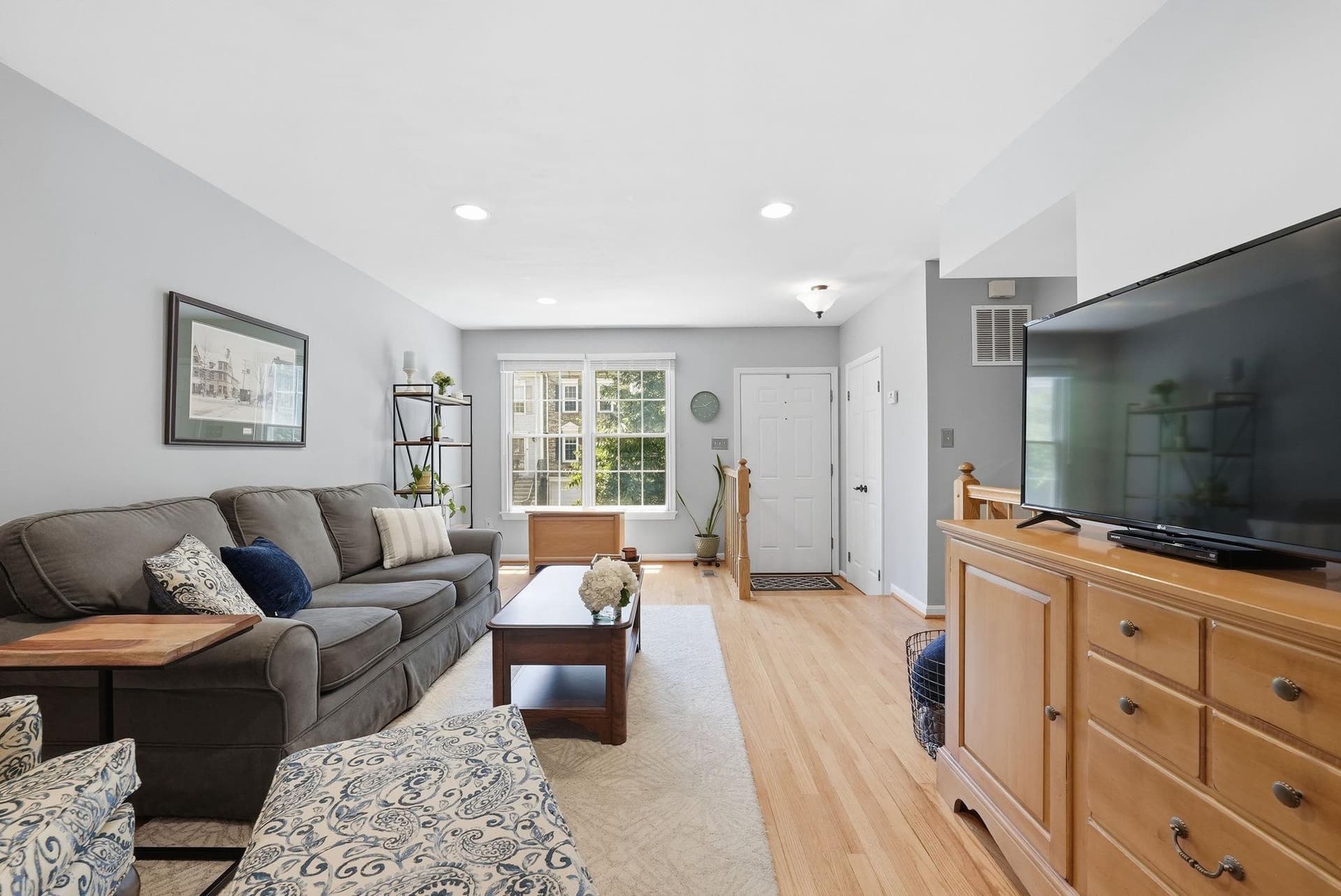 3012 Colonial Springs Court photo 4