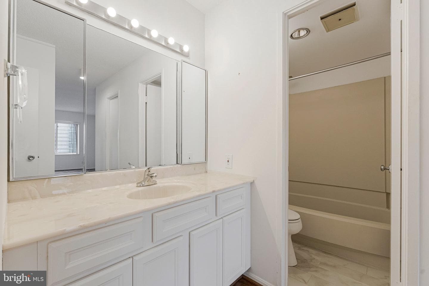 8380 Greensboro Drive #719 photo 14