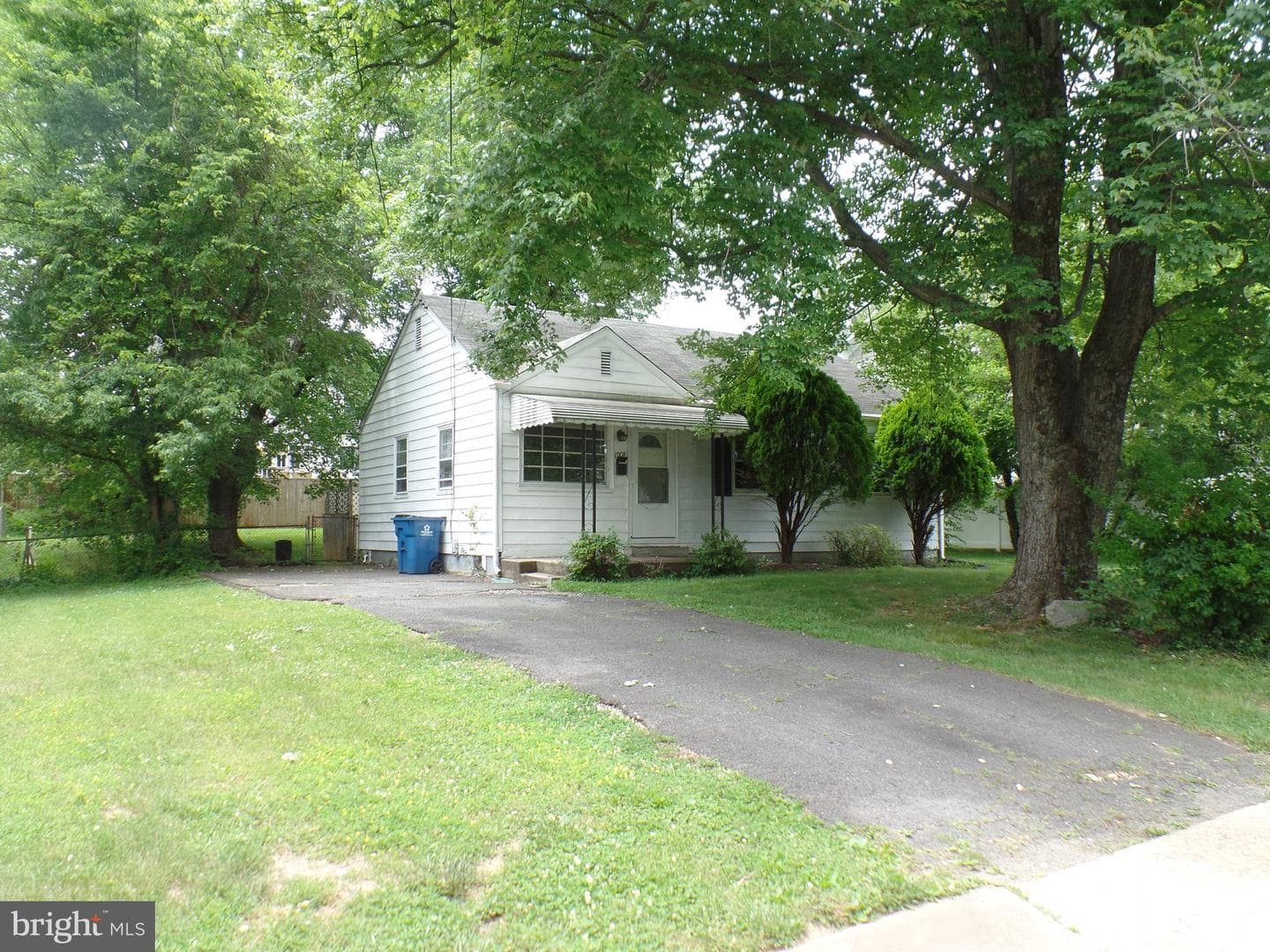 1908 Gilson Street photo 2