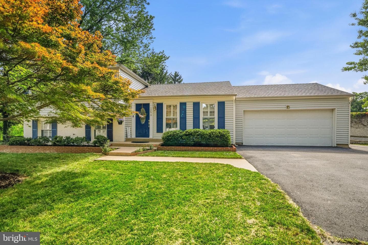12670 Magna Carta, Herndon