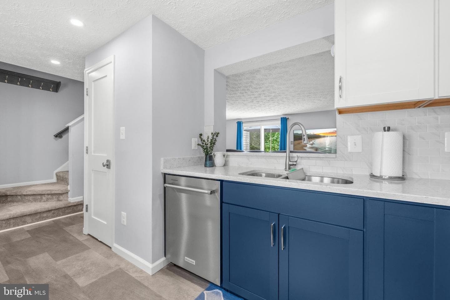 9179 Forest Breeze Court photo 8
