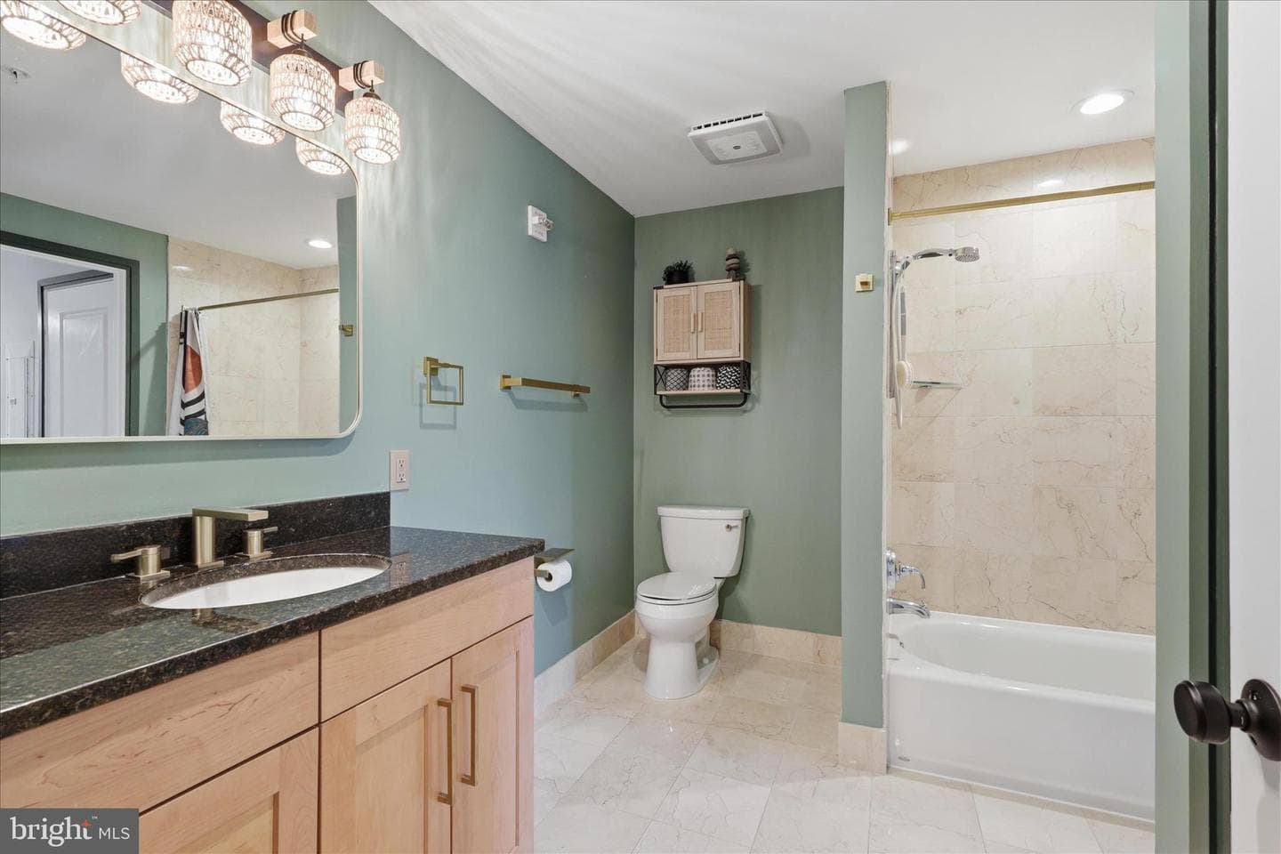 8220 Crestwood Heights Drive #206 photo 22