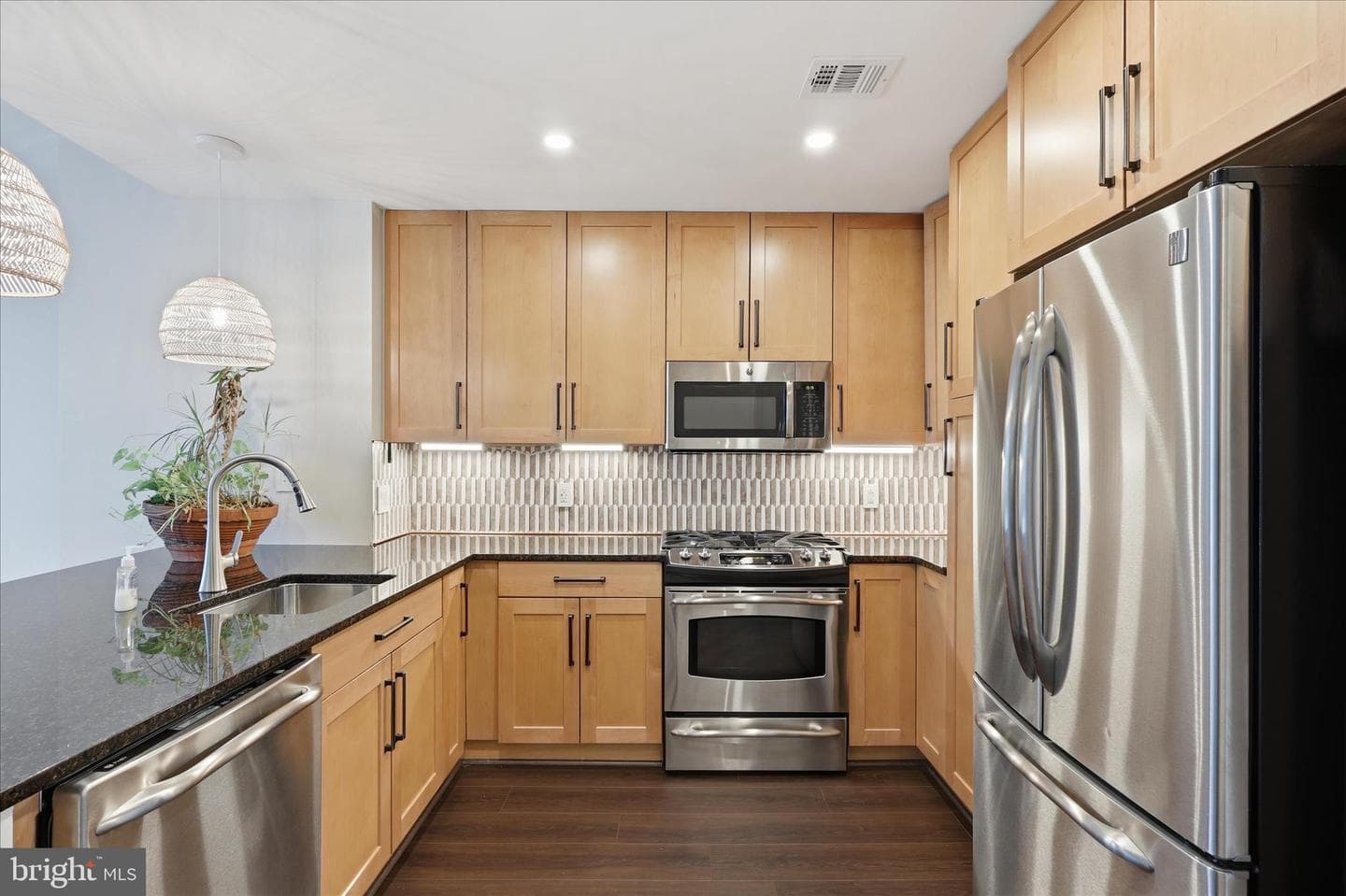 8220 Crestwood Heights Drive #206 photo 9