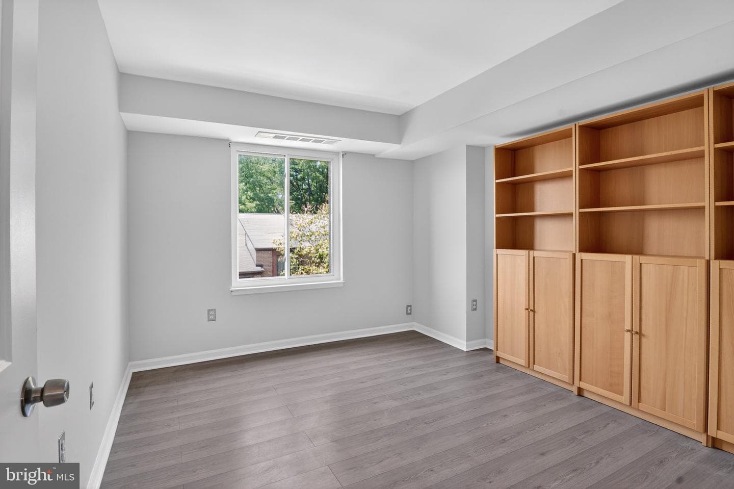 9702 Kingsbridge Drive #302 photo 17