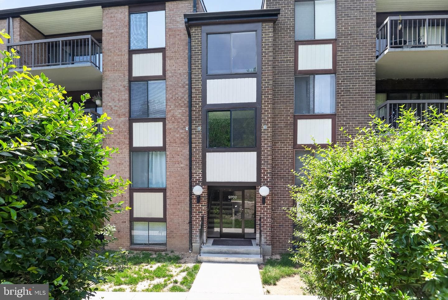 9702 Kingsbridge Drive #302 photo 19