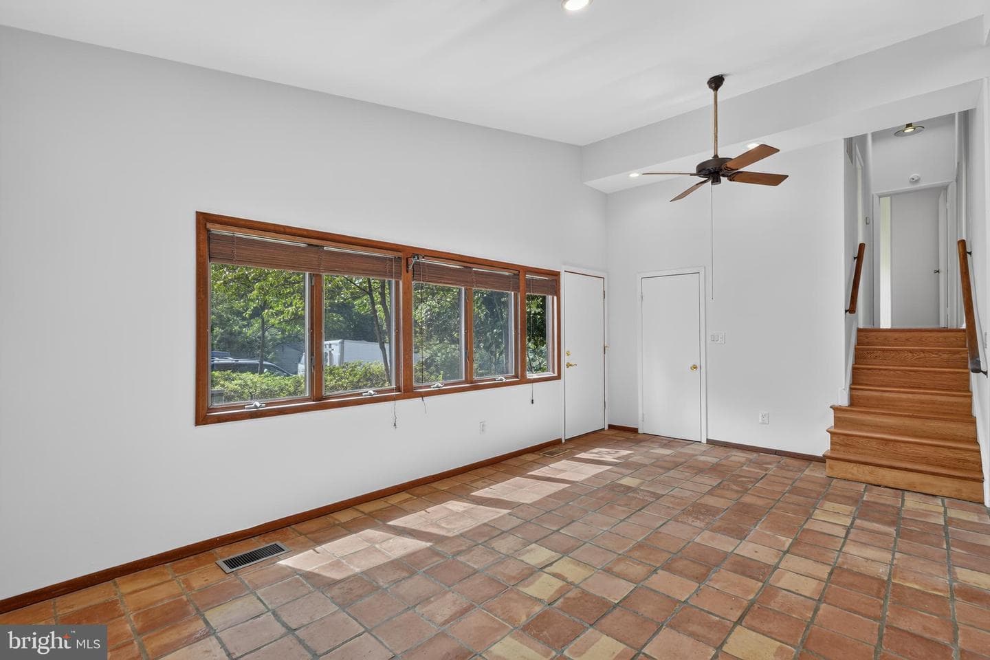 6018 Ridge View Drive photo 5