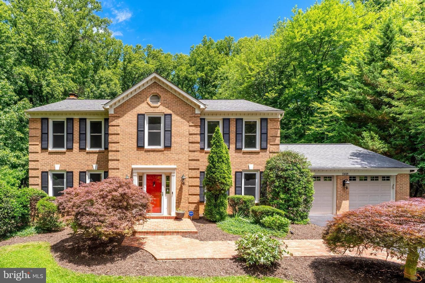 11618 Holly Briar Lane, Great Falls