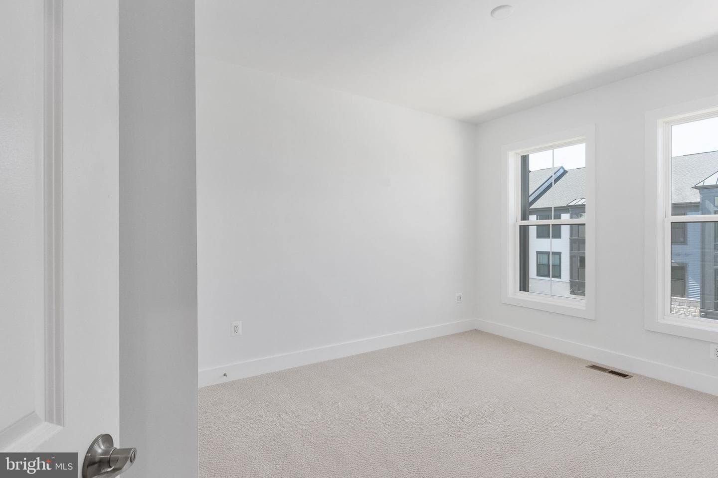 8458 Begonia Lane photo 16