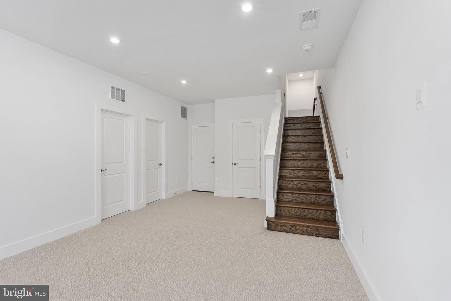 8458 Begonia Lane photo 39