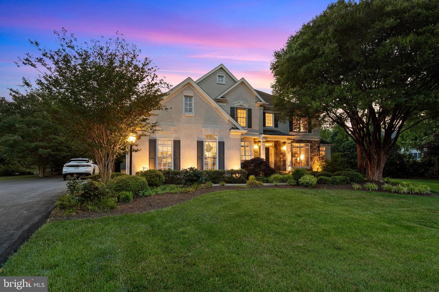 8206 Greentree Manor Lane photo 10
