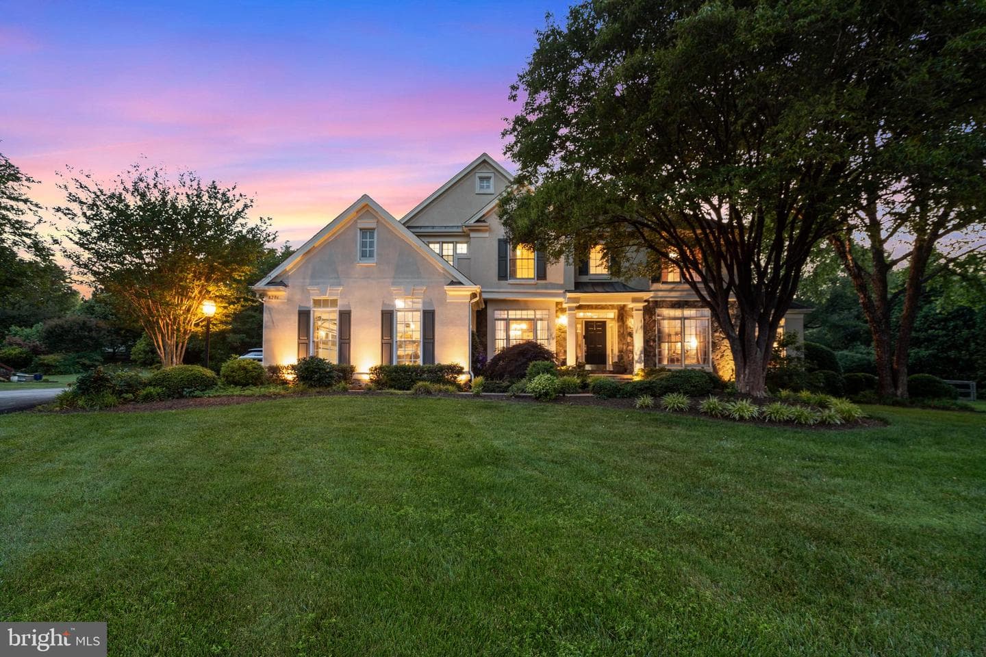 8206 Greentree Manor Lane photo 9