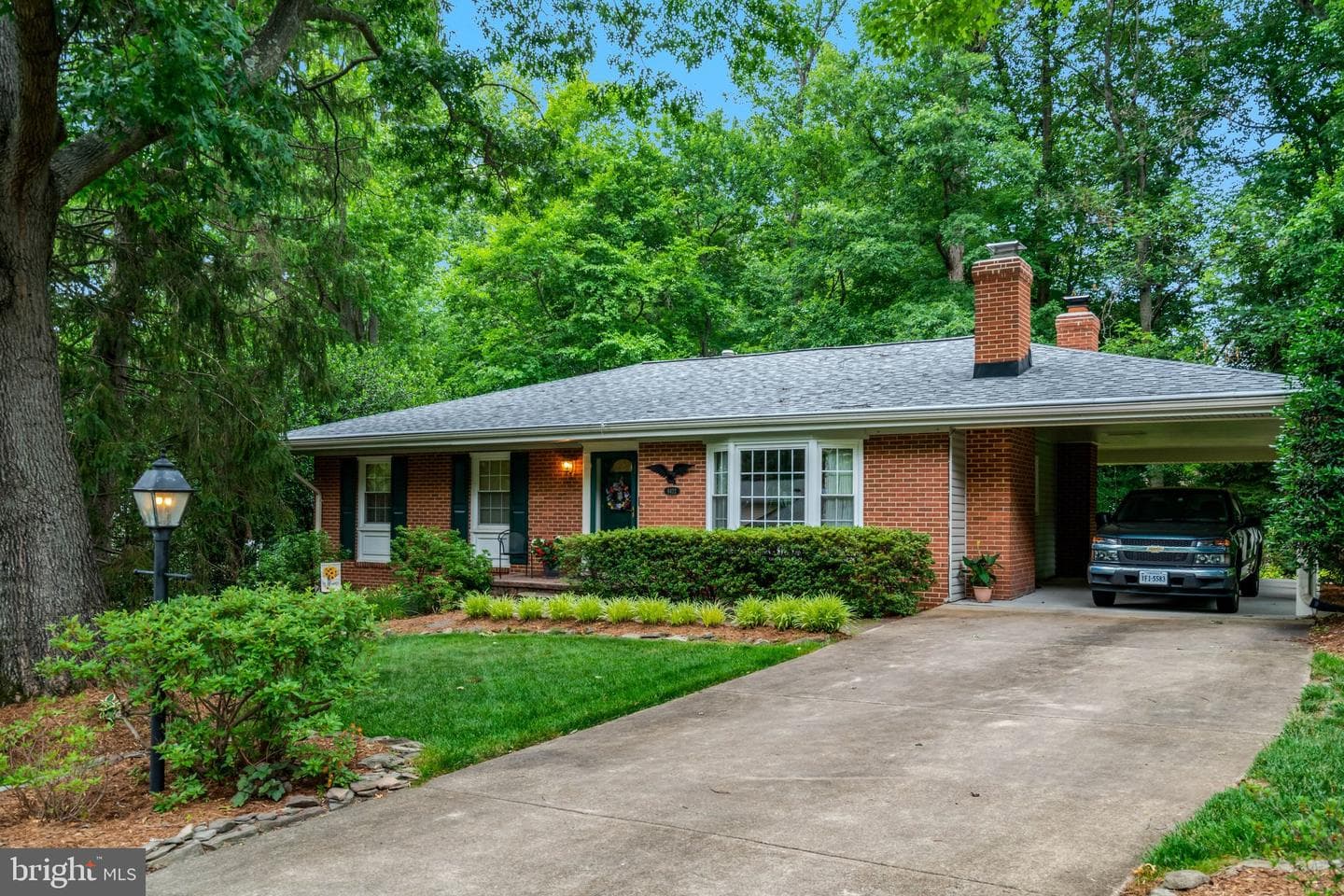 8422 Georgian Way, Annandale
