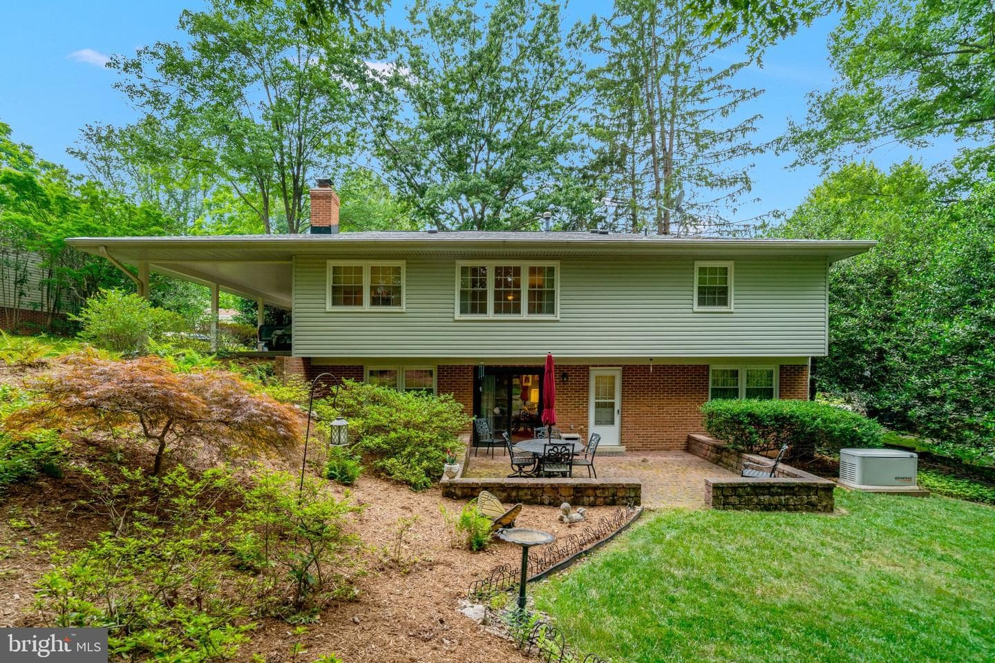 8422 Georgian Way photo 11