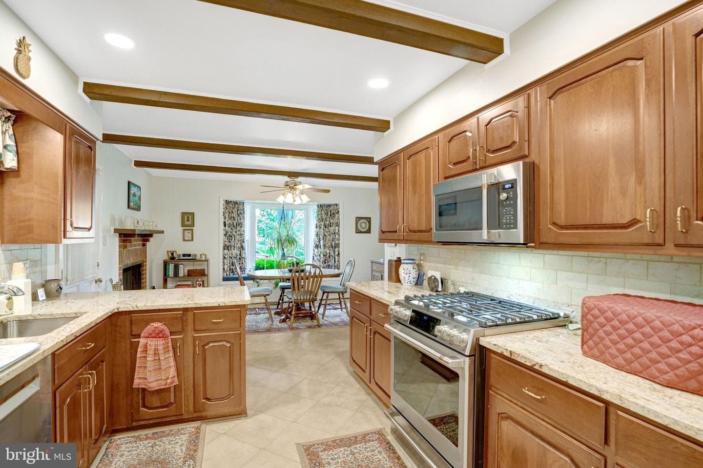8422 Georgian Way photo 14