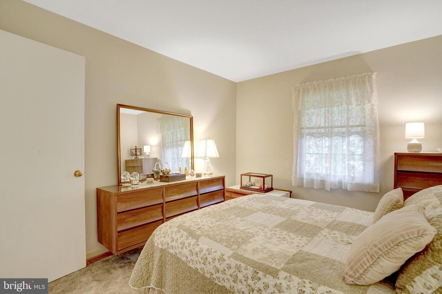 8422 Georgian Way photo 47