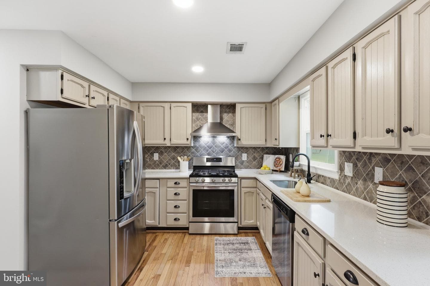 3563 Armfield Farm Drive photo 9