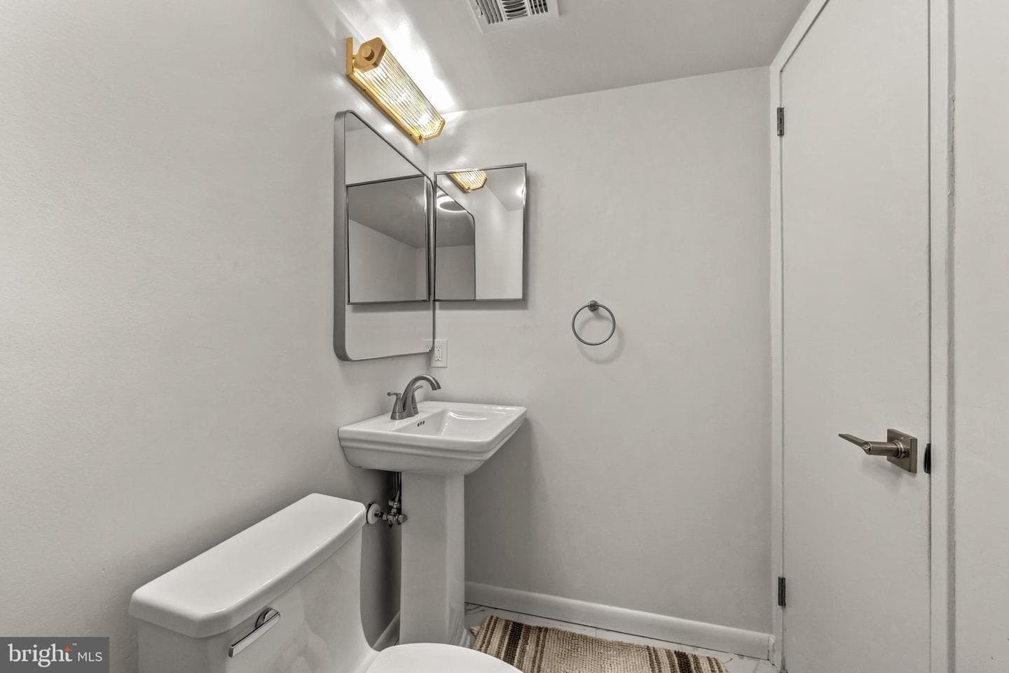 7802 Wincanton Court photo 34