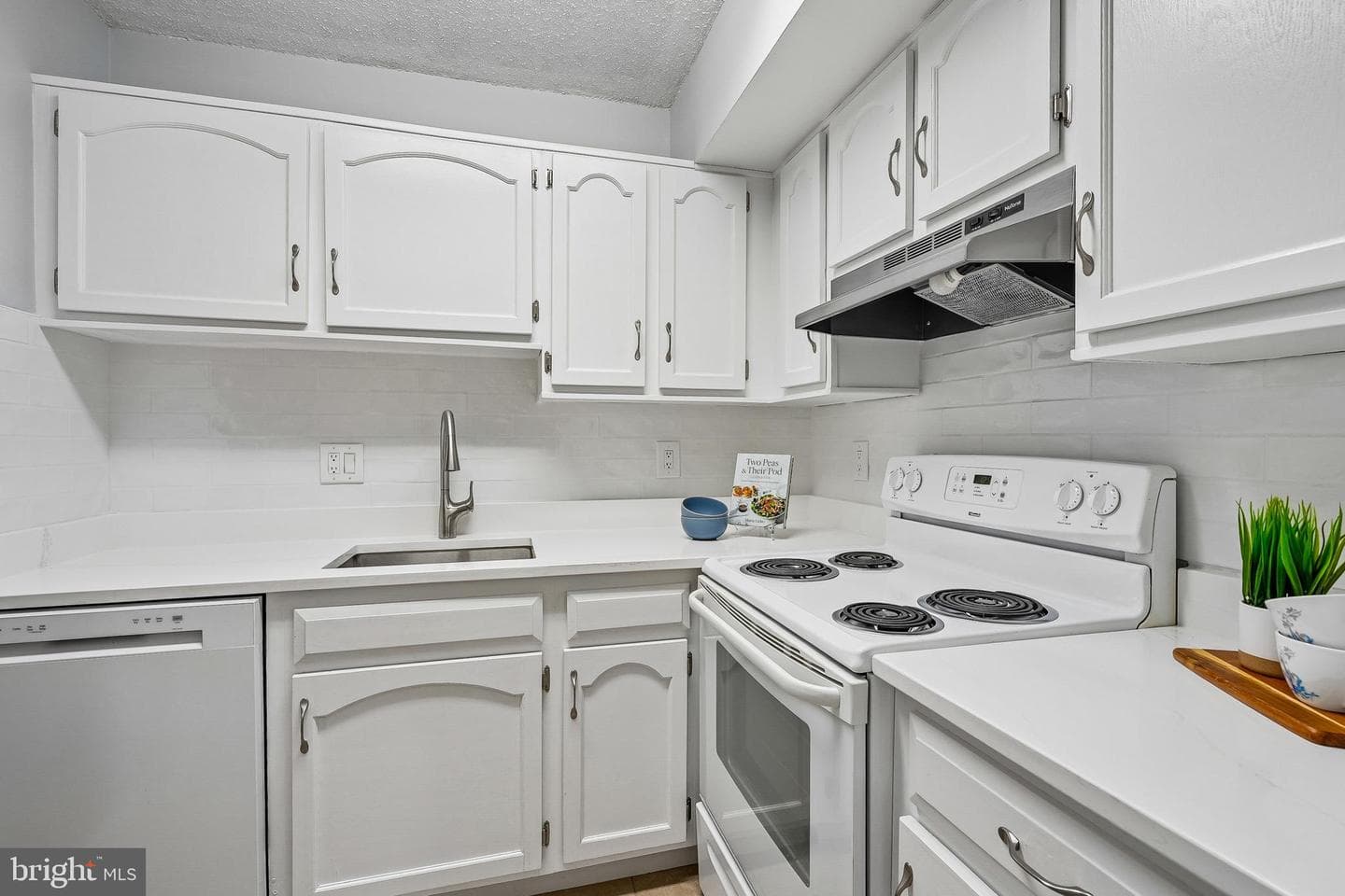 5758 Village Green Drive #d photo 10