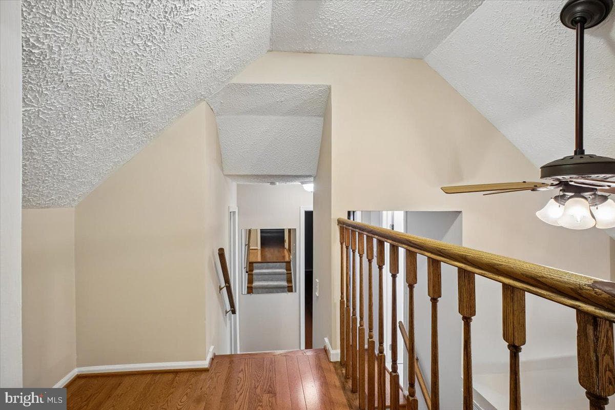 1877 Post Oak Trail photo 32