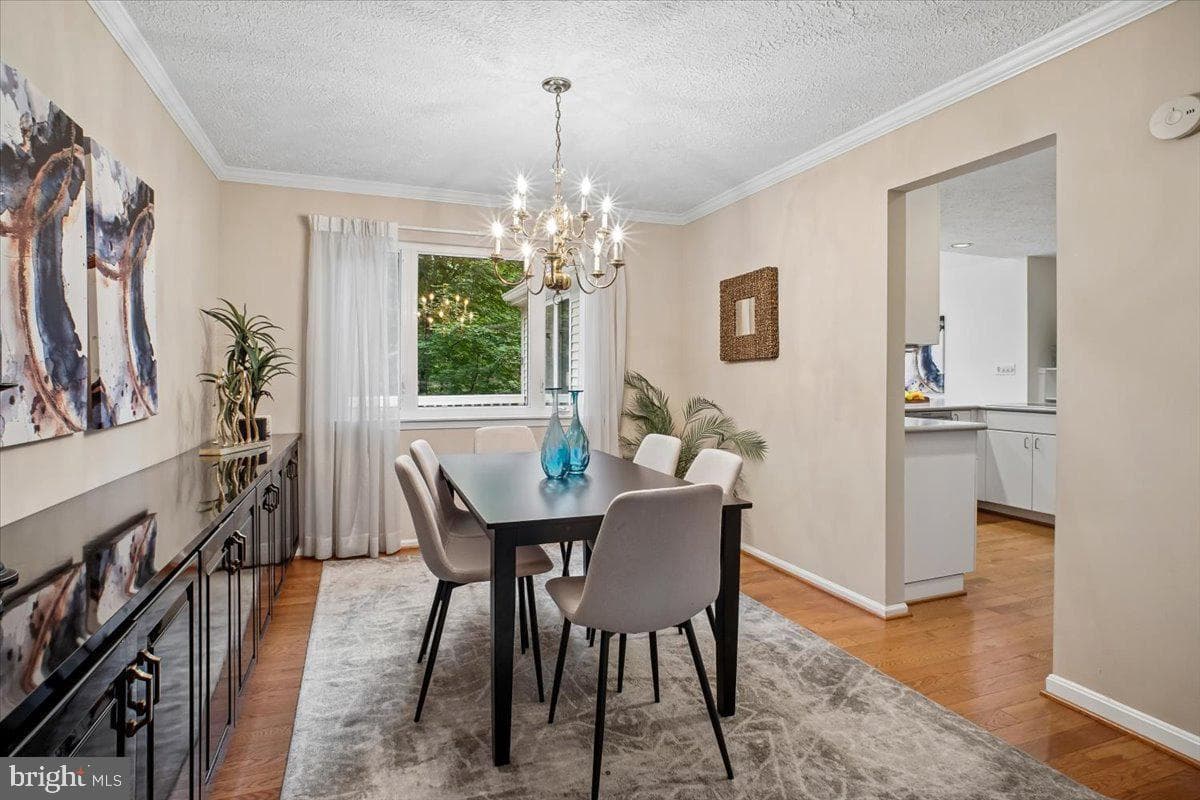1877 Post Oak Trail photo 8