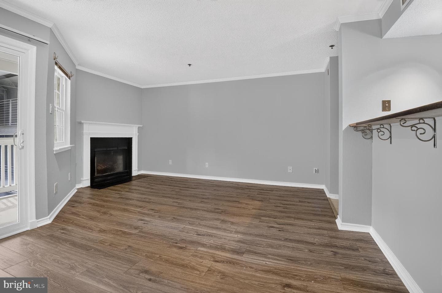 1504 Lincoln Way # 308 photo 5