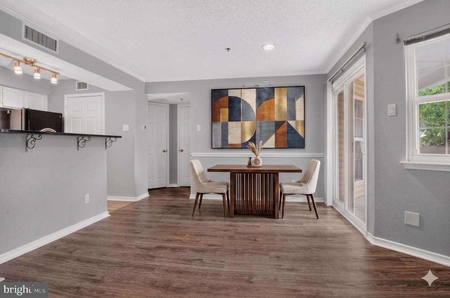 1504 Lincoln Way # 308 photo 7