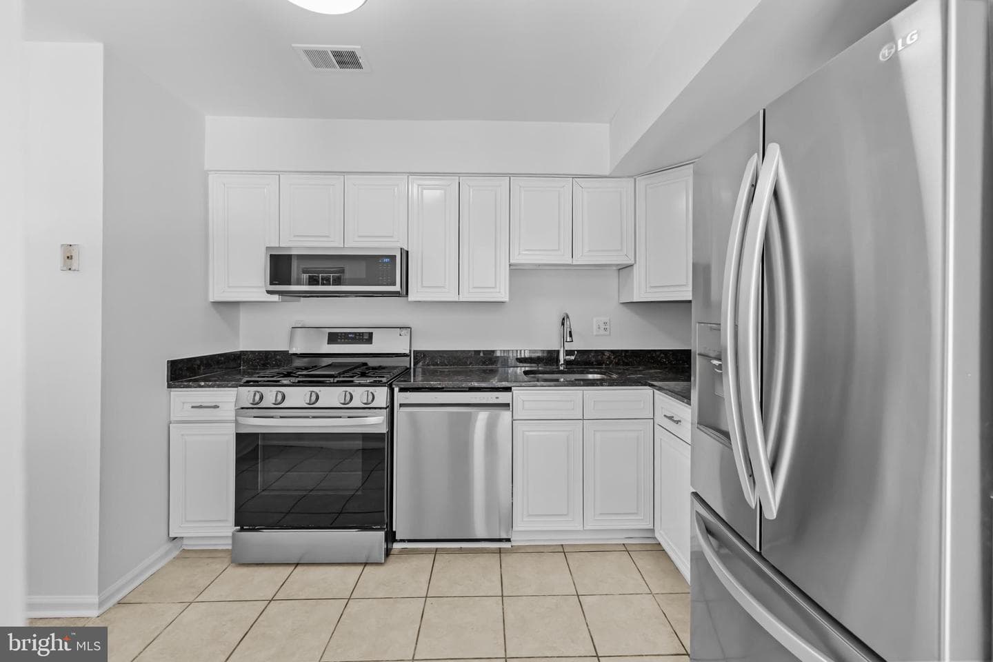 11924 Travistock Court photo 10
