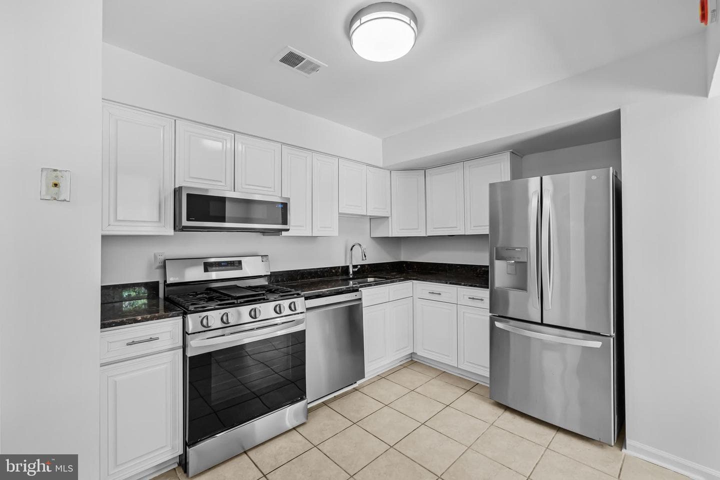 11924 Travistock Court photo 11