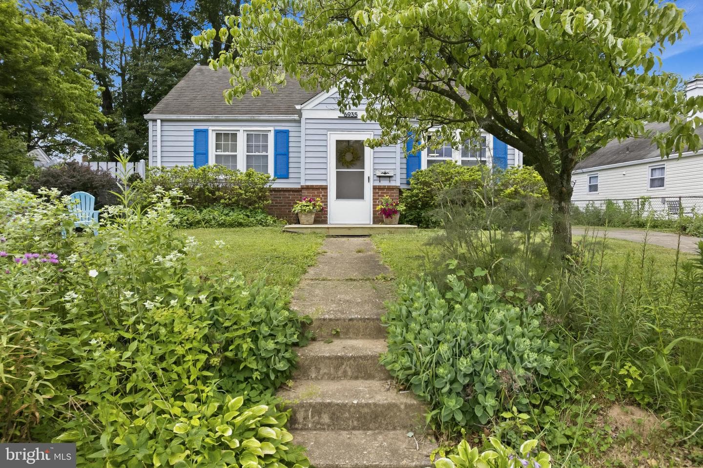 6935 Kenfig Drive, Falls Church
