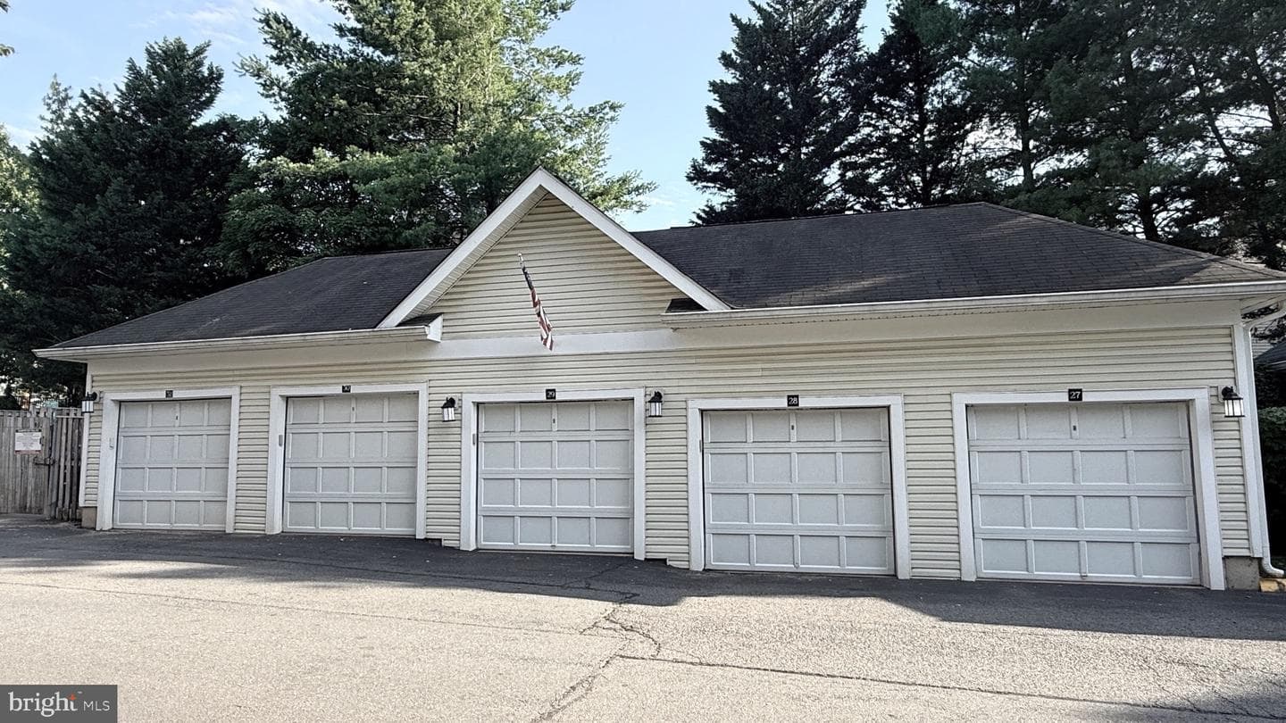 4132 Fountainside Lane #101 photo 24