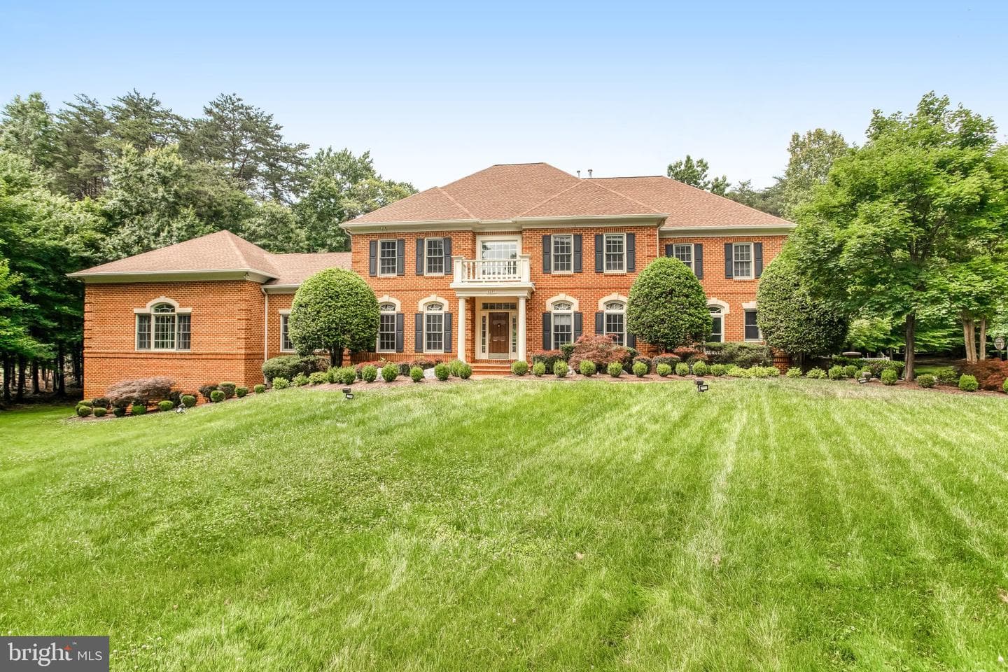 8261 Roseland Drive photo 3