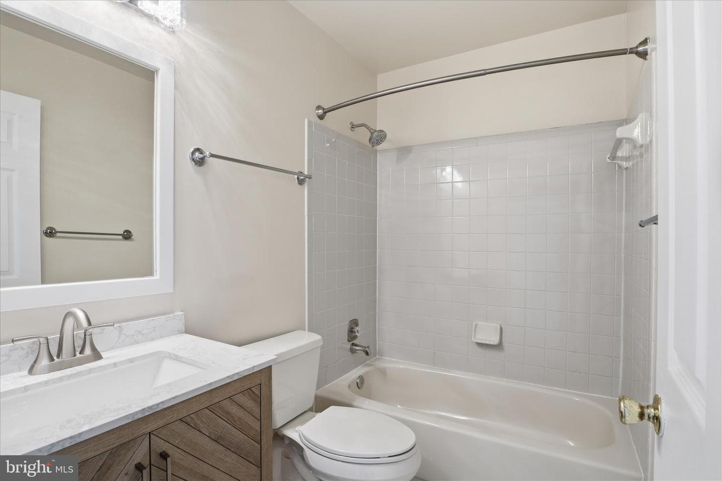 7594 Woodstown Drive photo 28