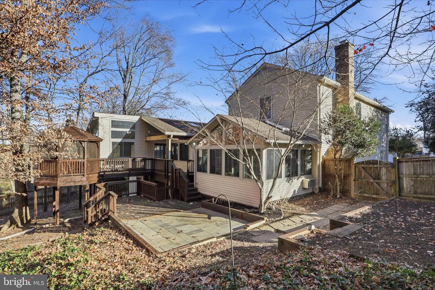 7594 Woodstown Drive photo 34