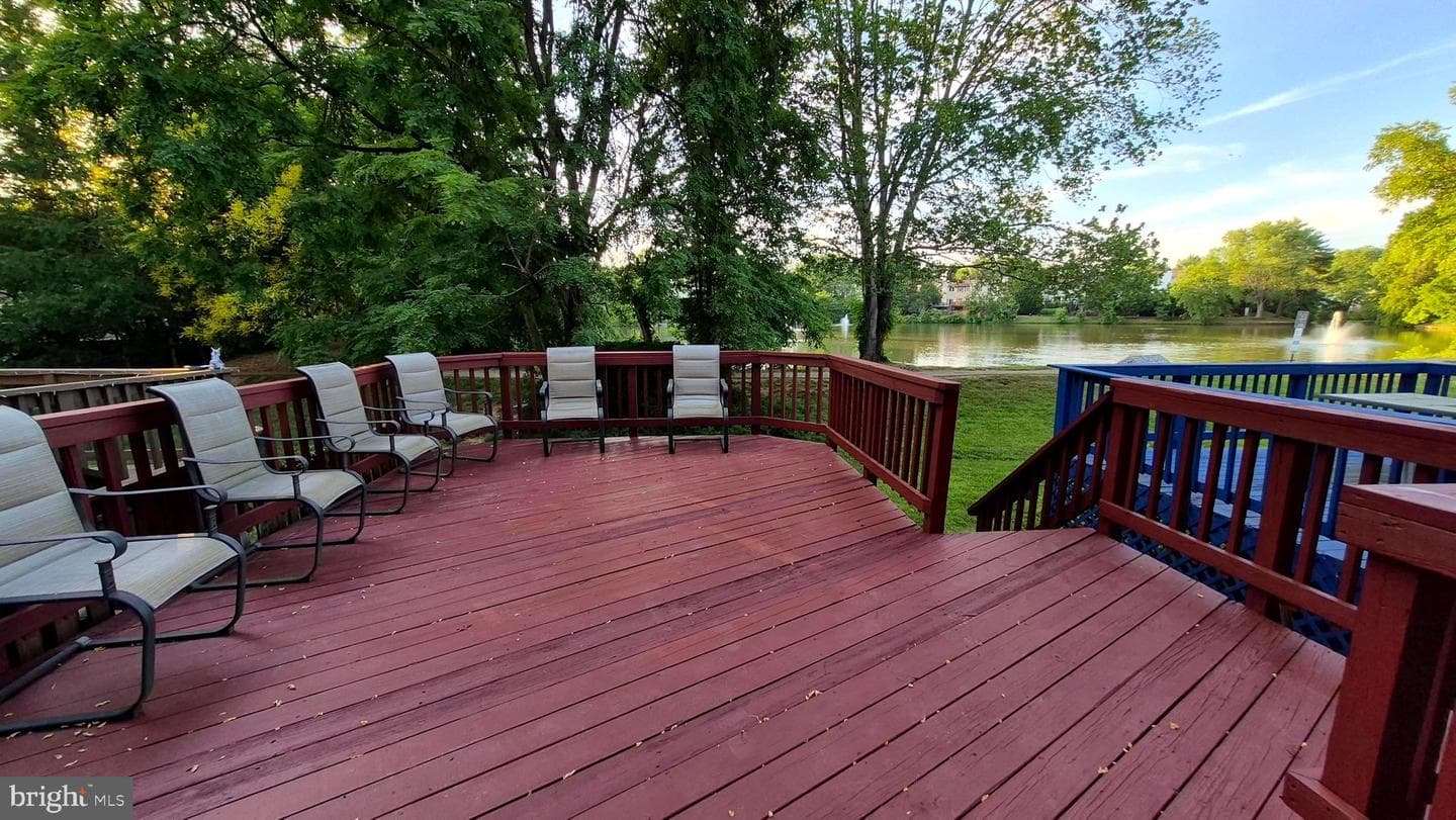 7106 Snug Harbor Ct photo 34