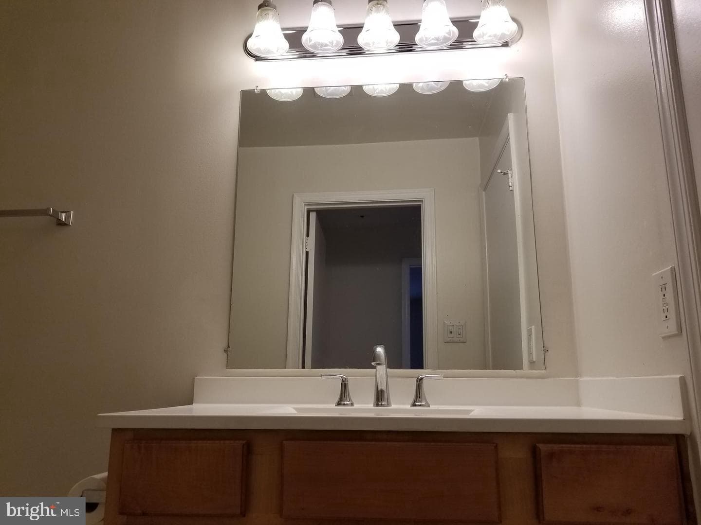 3178 Summit Square Drive #3-B12 photo 37