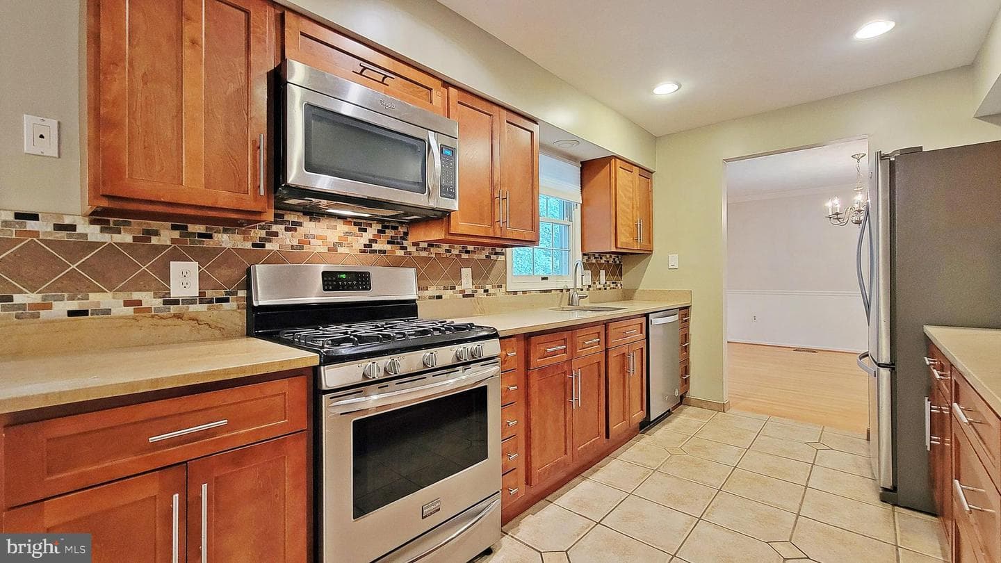 5908 Oakland Park Drive photo 8