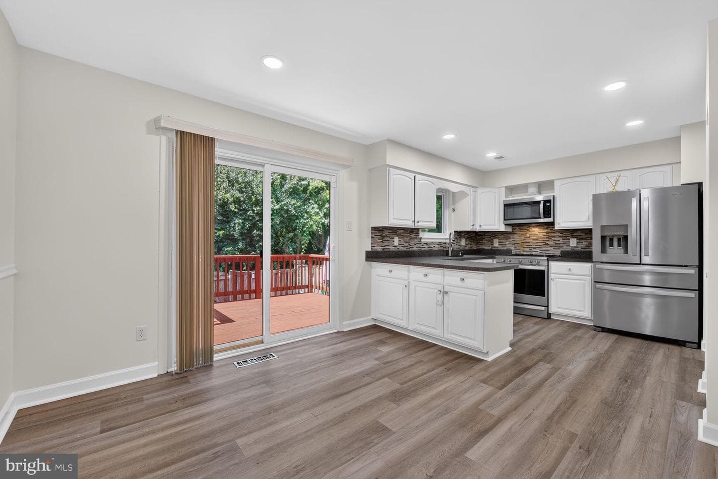 2986 Borge Street photo 9