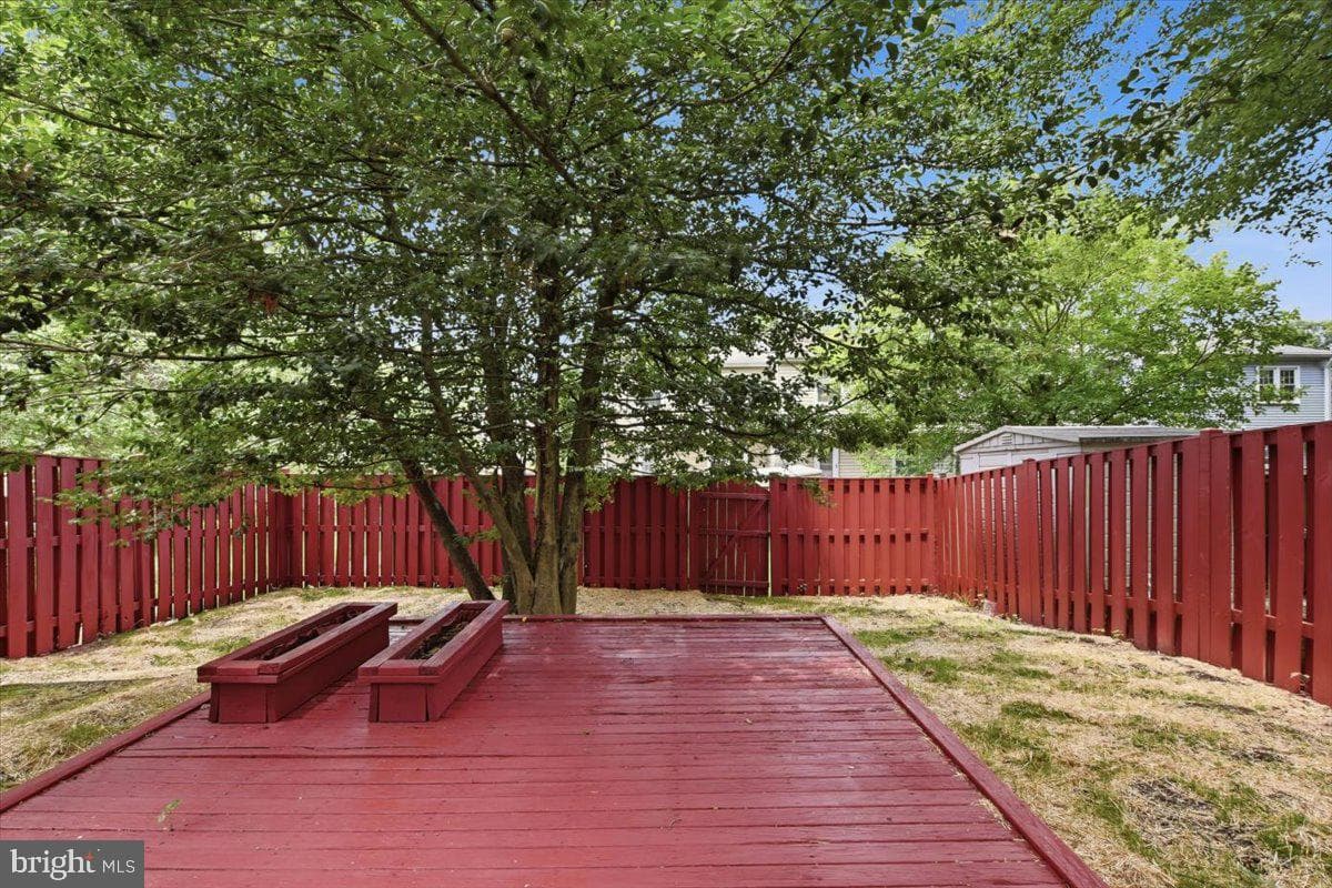 7276 Larrup Court photo 30